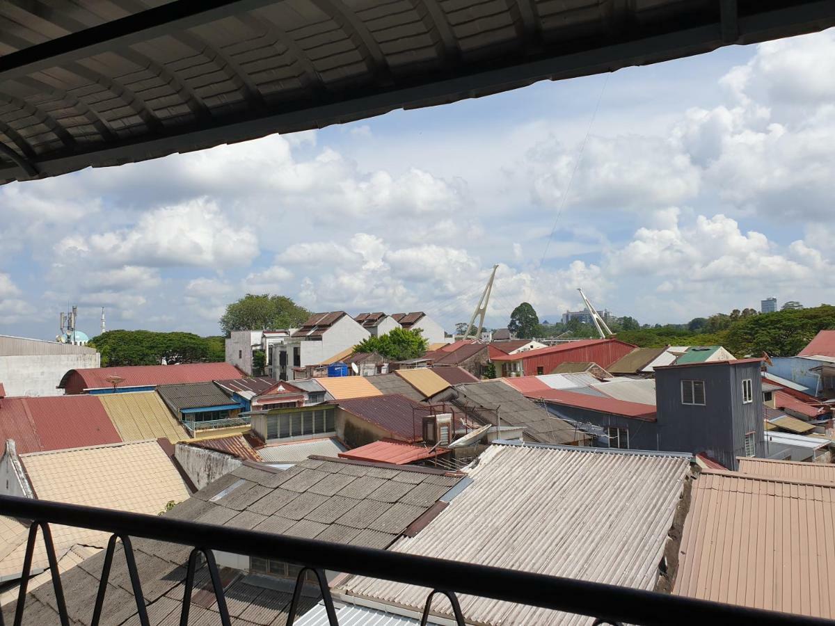 Hornbill'S Nest Kuching Hostel Exterior photo